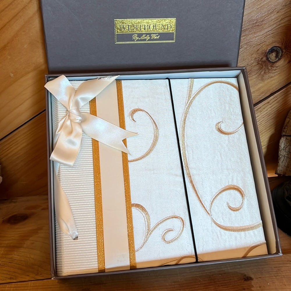 Westbound By Molly West Boxed Photo Album Bow - NIB